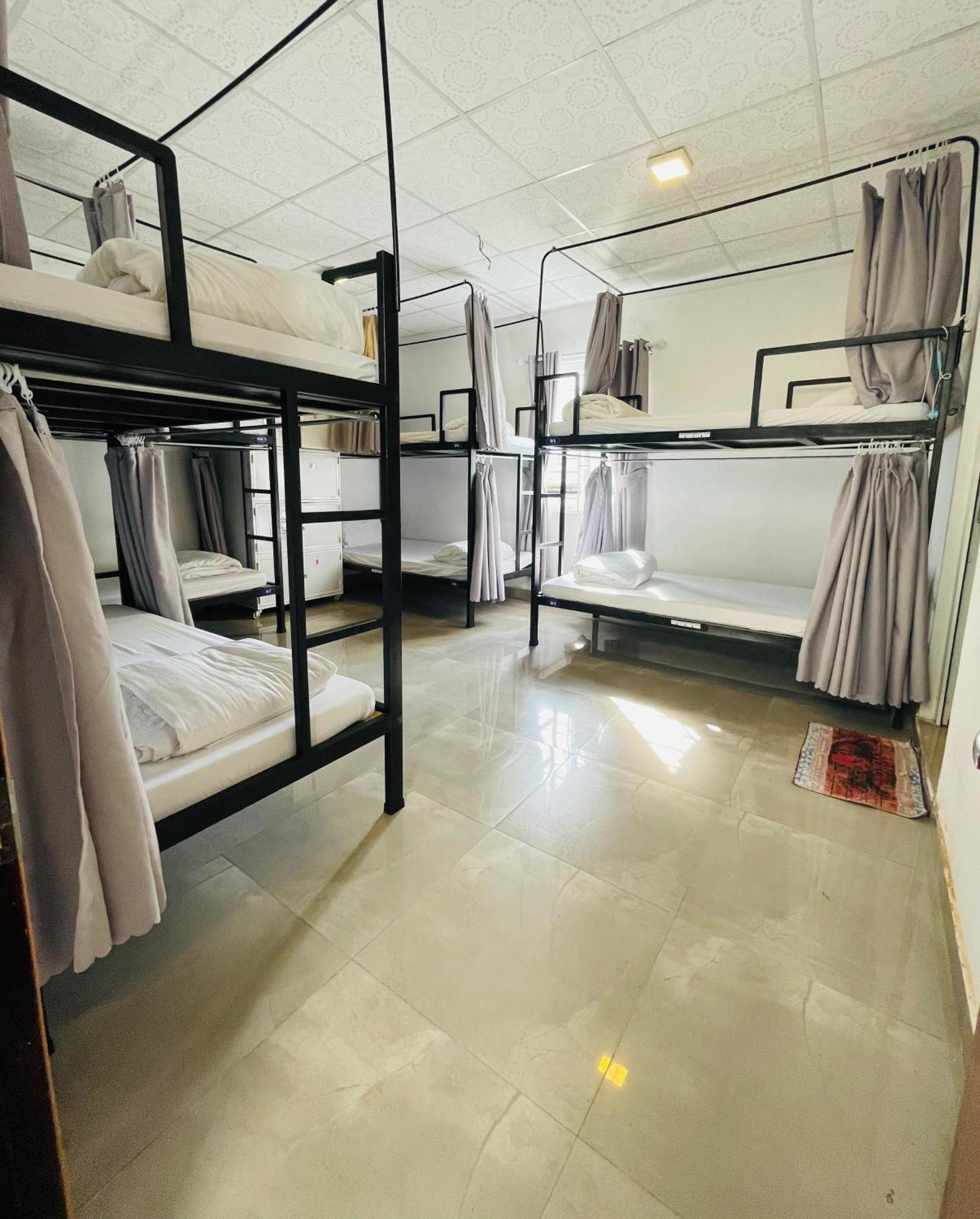 Shark Homestay Хюэ Экстерьер фото