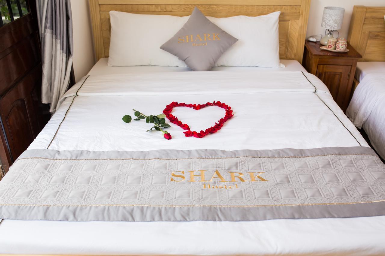 Shark Homestay Хюэ Экстерьер фото
