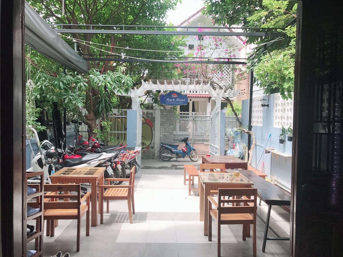 Shark Homestay Хюэ Экстерьер фото
