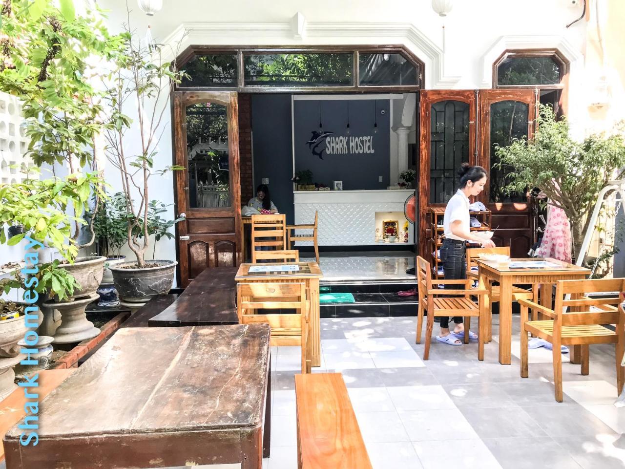 Shark Homestay Хюэ Экстерьер фото