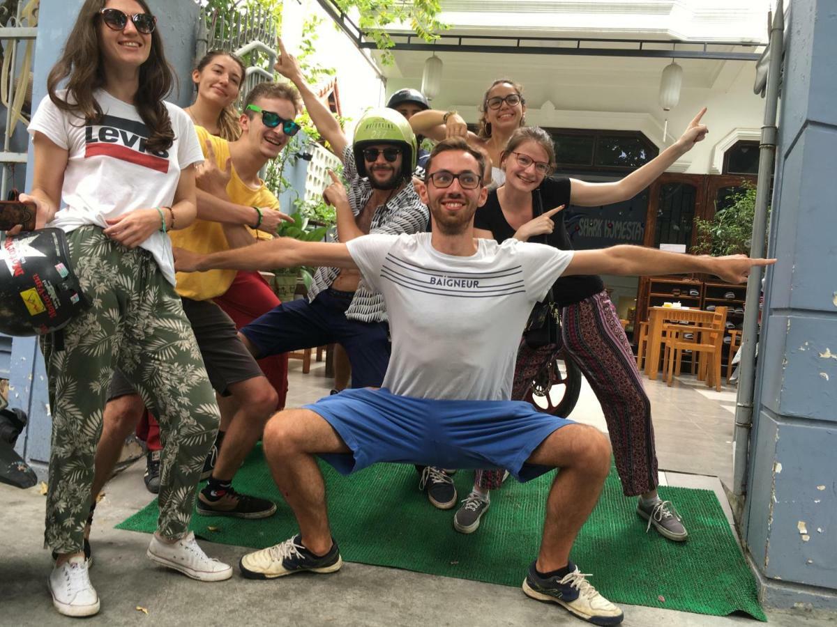 Shark Homestay Хюэ Экстерьер фото