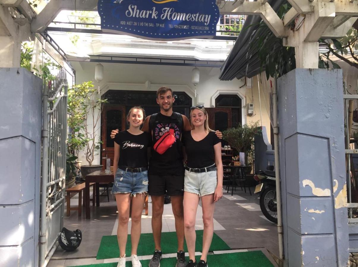 Shark Homestay Хюэ Экстерьер фото