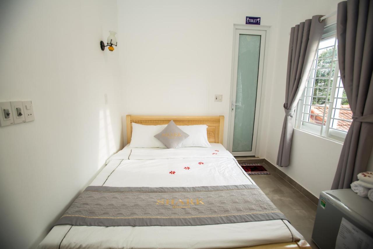Shark Homestay Хюэ Экстерьер фото
